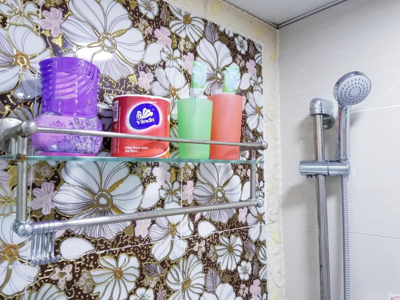 Longwin Hostel Гонконг Екстер'єр фото